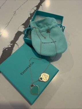 Tiffany & Co. Silver Double Heart Necklace with Signature Tiffany Blue Pouch
